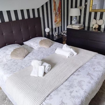 Chez Helene Bed & Breakfast Saint-Coulomb Eksteriør bilde