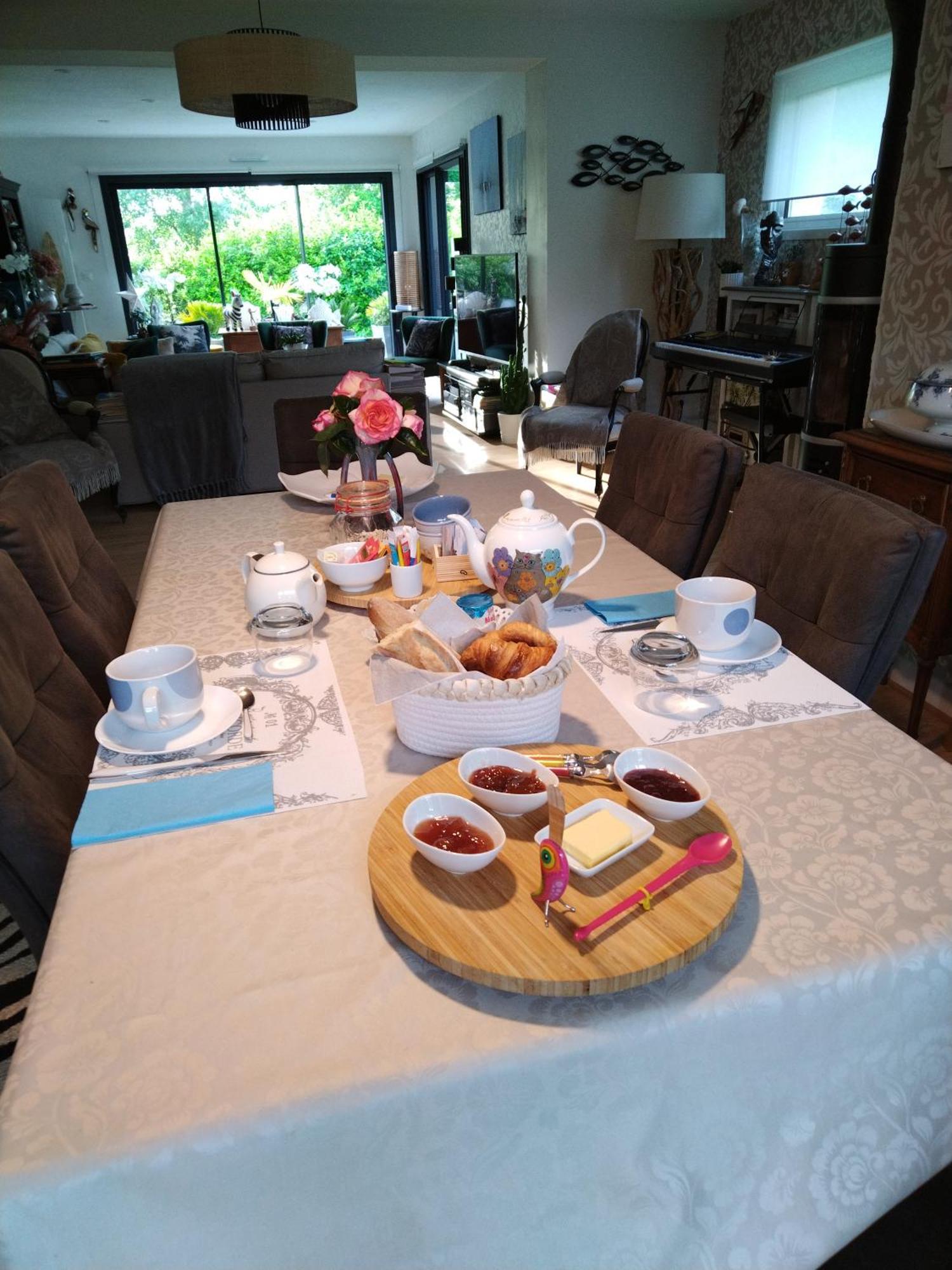 Chez Helene Bed & Breakfast Saint-Coulomb Eksteriør bilde