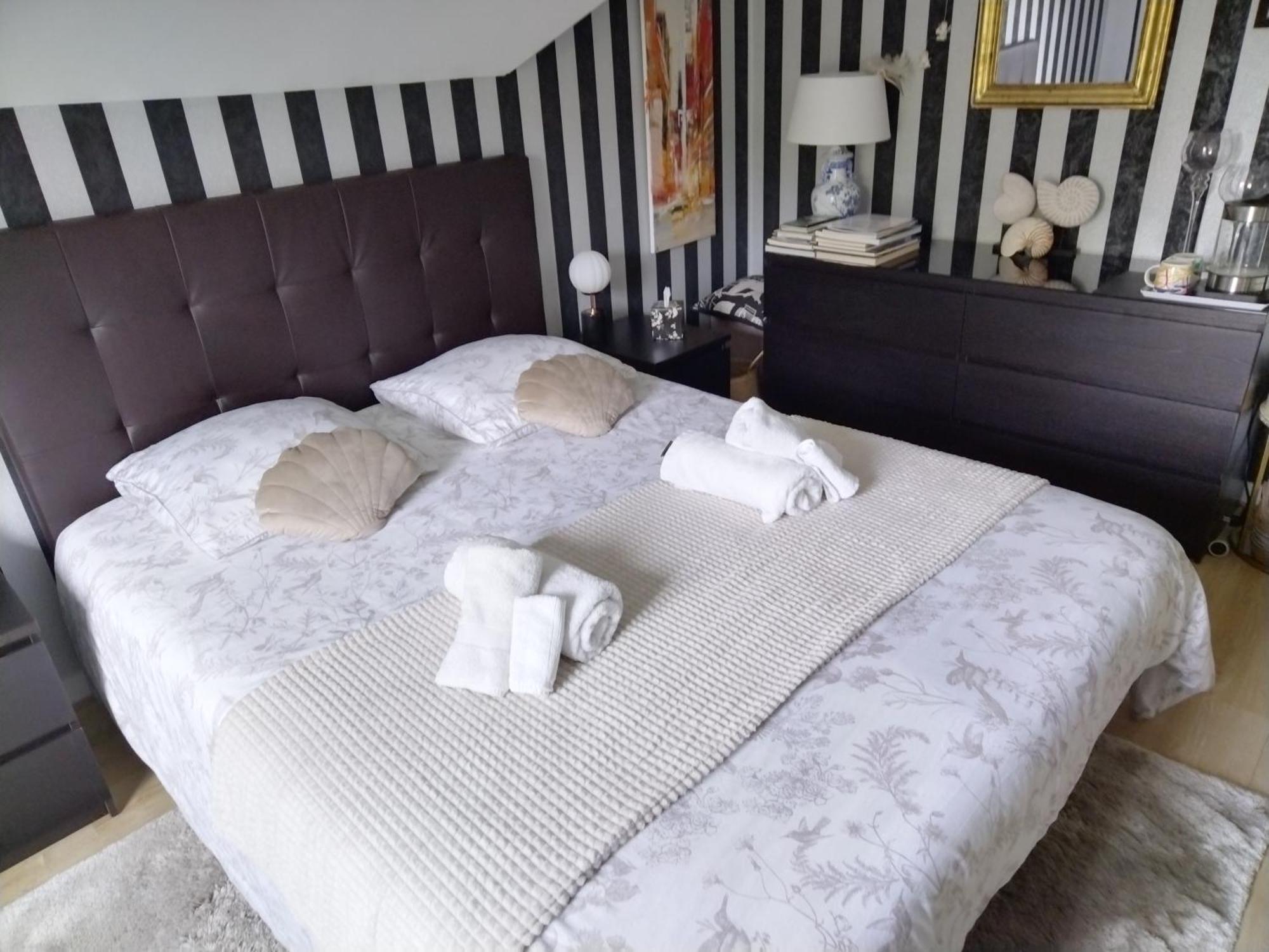 Chez Helene Bed & Breakfast Saint-Coulomb Eksteriør bilde